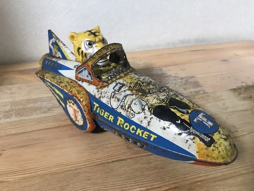 タイガーマスクブリキロケット33cm、当時物！