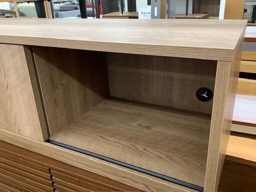 1時間の無料軽トラック貸出サービス！【UNICO】2枚扉テレビボード YAOの