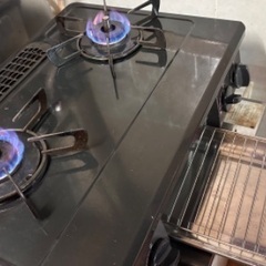 🟤ガスコンロ❾ガステーブル Rinnai 2020年製 大阪府内全域配達無料  保管場所での引き取りは値引きします