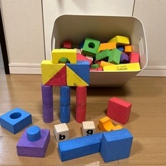 ふわふわブロック　パズル　知育玩具