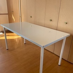 白テーブル　IKEA 