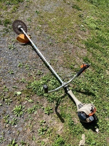 刈り払い機　\n