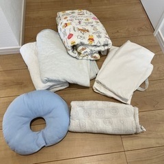 赤ちゃん用防水シーツ、枕など
