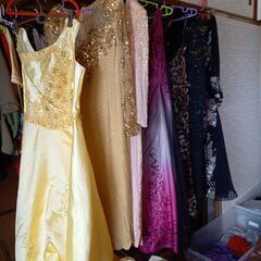 ドレスたくさんあります！！