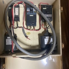 三相ブレカー類・ほとんど使っていません。引き取り希望・現金手渡しでお願いします。