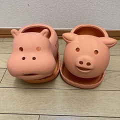 植木鉢　豚とカバ