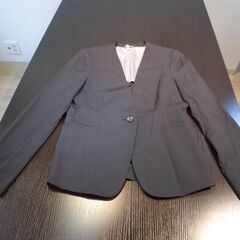 USED（クリ済）SUITS＆SUITSのレディスジャケットＭサイズ
