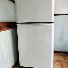 冷凍冷蔵庫(稼働品です。Haier製、巾480mm、高さ950m...