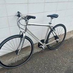 エスケープR3 Mサイズ　チェーン・グリップ等新品　　引き取り限定　新川崎