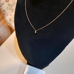 現行品【定価38000円の半額】ジュエリーツツミ18金イエローゴールドダイヤモンドネックレス、販売店証明書、ケース付き