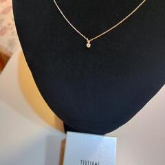 現行品【定価38000円の半額】ジュエリーツツミ18金イエローゴールドダイヤモンドネックレス、販売店証明書、ケース付き