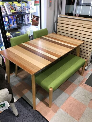 ダイニングテーブルセット 4人用 木目調   W(幅)135×D(奥行き)80×H(高さ)70cm ※クリーニング済み