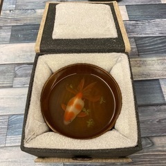 金魚とお茶碗