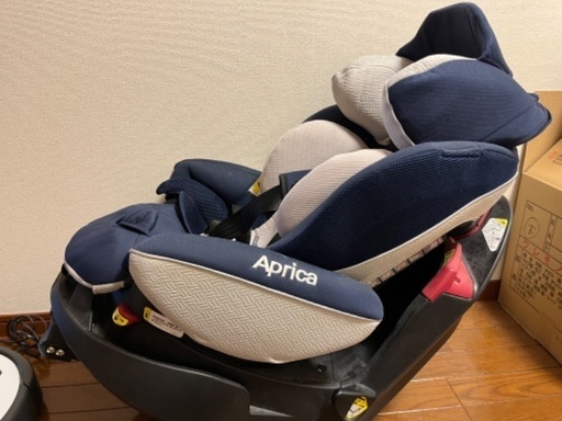 チャイルドシート・アップリカ・フラディアグロウ