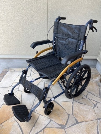折りたたみ車椅子(未使用品(開封済))\n