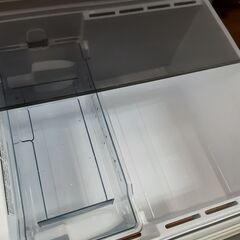 リサイクルショップどりーむ天保山店　No12981　冷蔵庫　AQUA　２０１７年製　２７２L　オシャレカラー