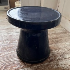 【園芸】陶器の植木鉢を置く台(家具 テーブル 、椅子)