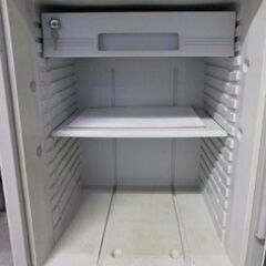 【引き取り限定】金庫　SENTRY　W5860　