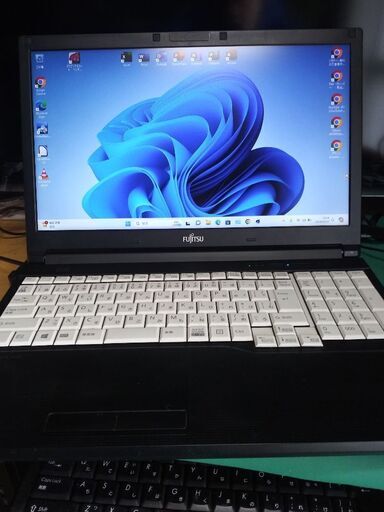 お渡しする方が決まりました。爆速！ Windows11 Office 2021  LIFEBOOK A747/R   i7-7600U （第七世代）メモリ16GB   新品SSD 256GB