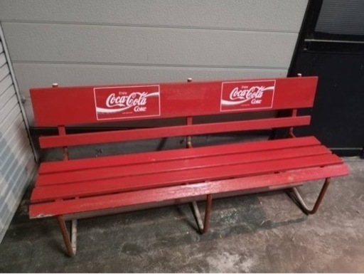ベンチ　コカコーラ