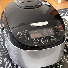 ニトリ 5.5合炊きマイコン炊飯器MB-FS3017N ニトリ