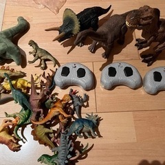 恐竜　おもちゃ　ラジコン　フィギュア