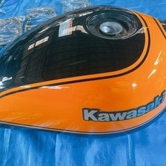 ゼファー燃料タンク⭐︎純正⭐︎新品