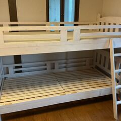 ２段ベッド　木製　シングルサイズ　すのこおよびはしご付