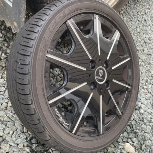 車のパーツ タイヤ、ホイール