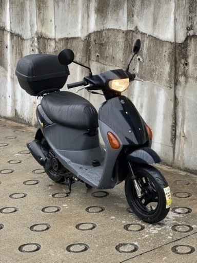 大人気セール‼️安心の前後タイヤ新品✨️バッテリー充電済み嬉しいシート張り替え♪オイル交換済み燃費重視\u0026バイク初心者の方にオススメリアボックス付きでお買い得CA45A レッツ4