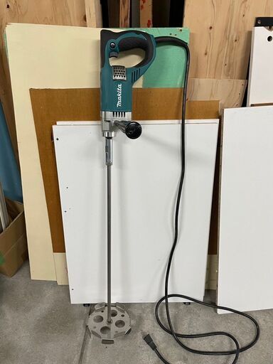 【美品】makita　カクハン機　UT1305