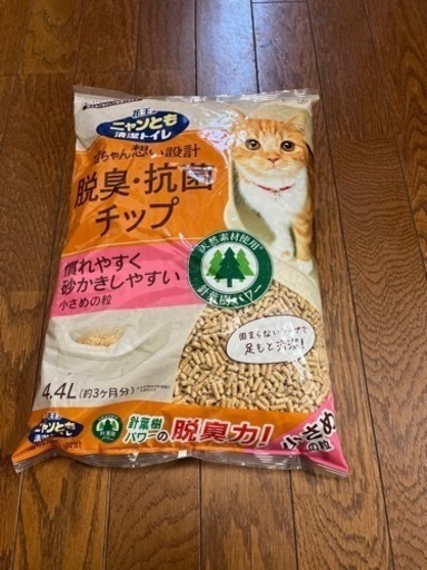 ニャンとも清潔トイレ 脱臭・抗菌\nチップ 小さめの粒 4.4L x9.5袋➕ちゅーる
