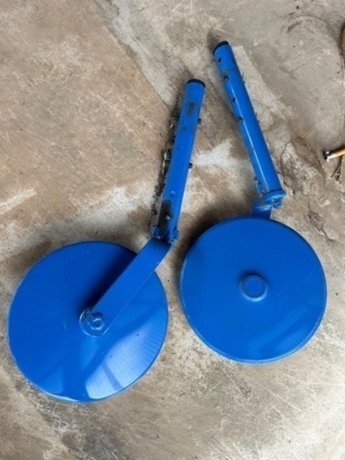 イセキ　トラクター　尾輪　未使用品