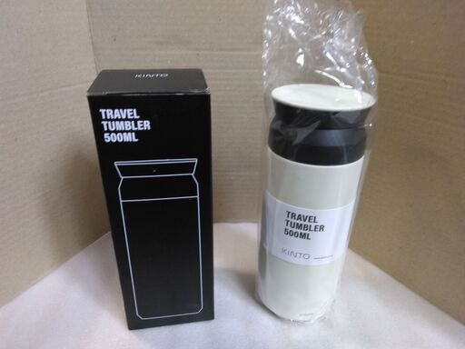 美品　未使用品　KINTO(キントー) トラベルタンブラー 500ml ホワイト 真空二重構造 保温保冷効果 20942