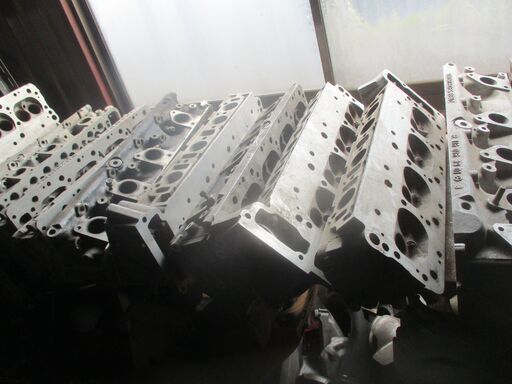 メルセデス―ベンツ117-116リビルトシリンダーヘツト販売