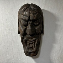 顔の長い大きな面(木彫り)【商談中】