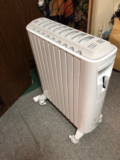 デロンギ　オイルヒーター　新品