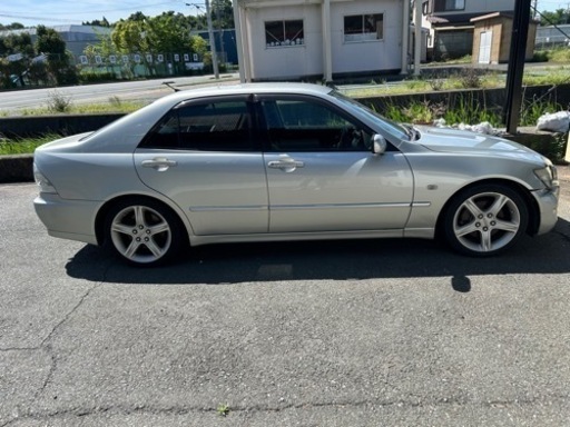 アルテッツァGXE10 車\n