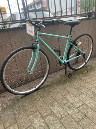 リサイクルショップどりーむ荒田店　No1234 自転車　クロスバイク　女性も乗れる２６インチサイズ♪　ギア切り替え付き