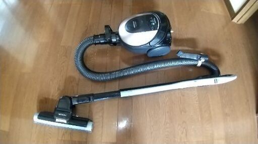 HITACHIのベージュピンク掃除機