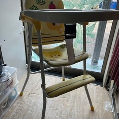 子供用　たためる椅子テーブル付き
