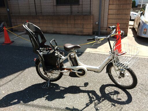 ｄ80土日もお子様と土足のままいろいろなタイプの電動自転車のご試乗可能です。  ️電動自転車・リサイクル専門店　　ご試乗をしてから、ご購入できます。  ２０インチ、チャイルドシート、２人乗り、３人乗り、１人乗り電動自転車  バカ良心的な電動自転車屋１００日間・安心の無料点検・️無料交換保証サービス付き  後ろチャイルドシートを大きめのかごに変更のオプション無料です。  バッテリーは新品の９０％以上の性能です。  １回の充電で３