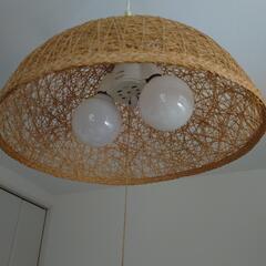 家具 照明器具　電気の傘　電球付き