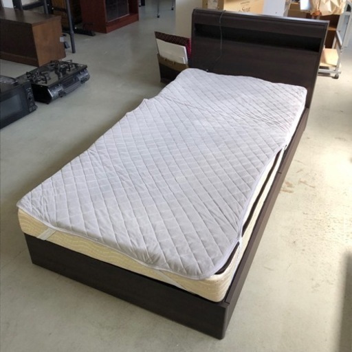 ニトリ　シングルベッド　美品