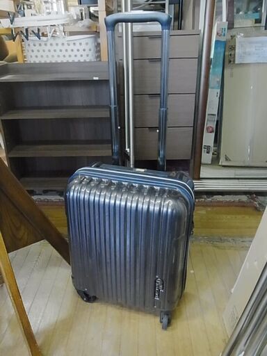 スーツケース　キャリーバッグ　ハードタイプ　鍵付き　コインロッカーサイズ　軽量　旅行