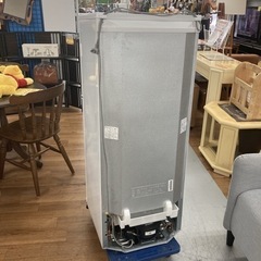 S721 ⭐ お買い得品♪ ユーイング 冷蔵庫 (140L) 17年製 ⭐ 動作確認済 ⭐ クリーニング済 S721 ⭐ お買い得品♪ ユーイング 冷蔵庫 (140L) 17年製 ⭐ 動作確認済 ⭐