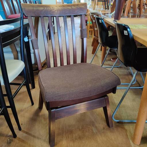 【愛品倶楽部柏店】在庫2点！ 大塚家具製造 回転式ダイニングチェア 桔梗