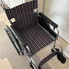 介護用の車椅子差し上げます。ノークレームノーリターンで！