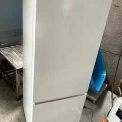 2022年製！アクア ノンフロン冷凍冷蔵庫 201L AQR-2...
