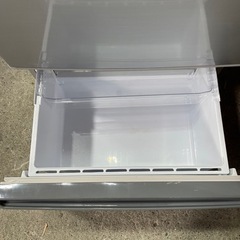 E0802 冷蔵庫 3ドア 272L